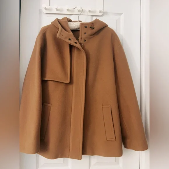 Akris Punto Hooded Wool-Blend Coat - Picture 15 of 16